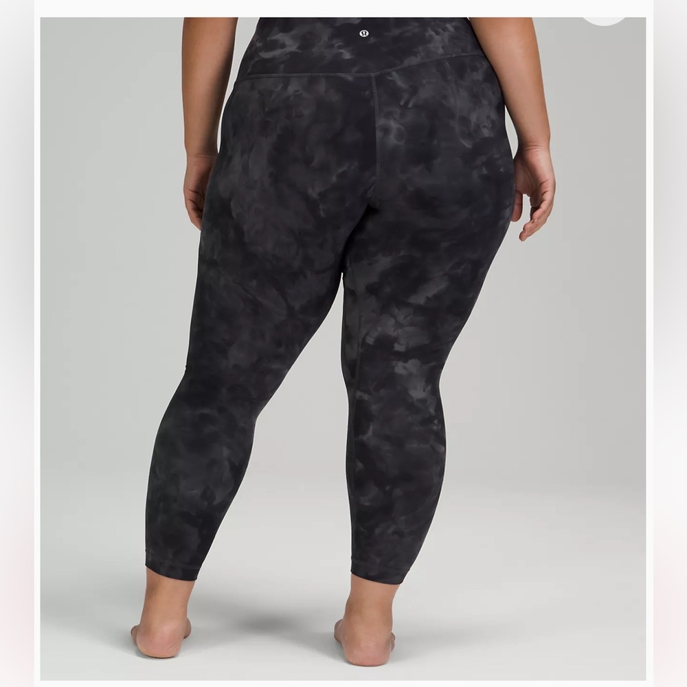 lululemon Align™ High-Rise Size 6 - Picture 3 of 9